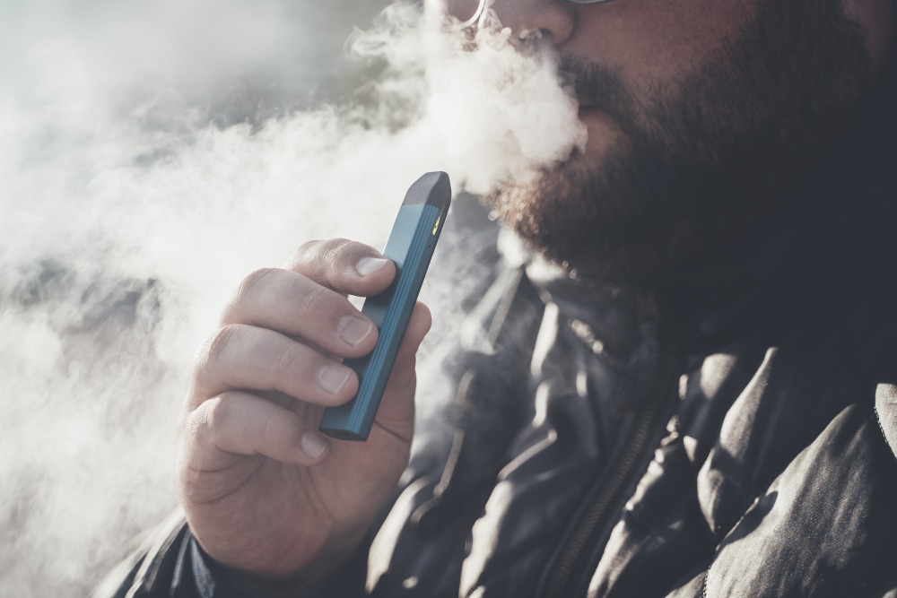 Does Vaping Affect Your Gums?